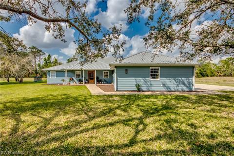 18301 Hunters Glen Rd, North Fort Myers, FL 33917