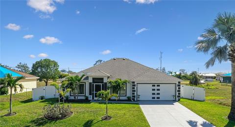 318 NE 27th Ter, Cape Coral, FL 33909