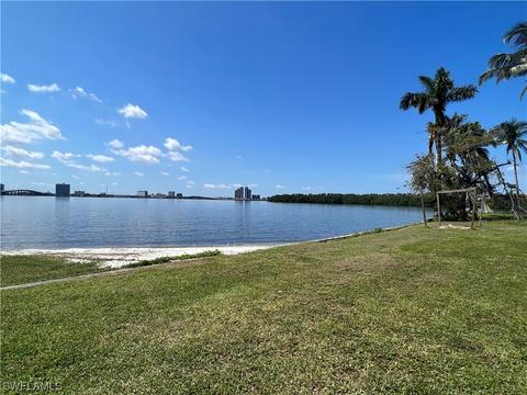 95 W North Shore Ave, North Fort Myers, FL 33903