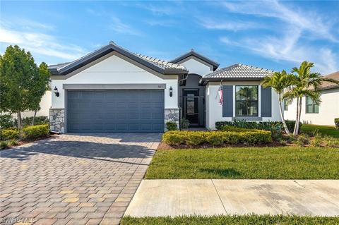 3123 Walnut Grove Ln, Alva, FL 33920