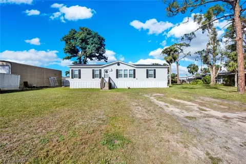 20248 Sherrill Ln, Estero, FL 33928 photo 2