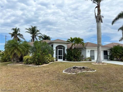 607 SE 29th Ter, Cape Coral, FL 33904