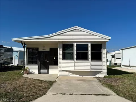 4562 Jefferson Davis Blvd E, Estero, FL 33928 photo 1