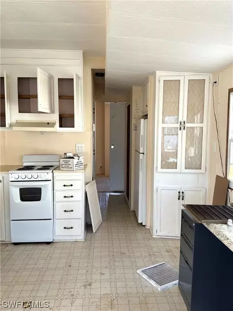 4562 Jefferson Davis Blvd E, Estero, FL 33928 photo 3