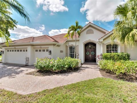 7661 Mulberry Ln, Naples, FL 34114