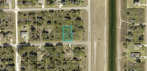 2502 73rd St W, Lehigh Acres, FL 33971