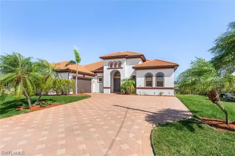 5345 Malaluka Ct, Cape Coral, FL 33904