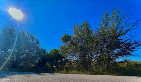 3303 27th St SW, Lehigh Acres, FL 33976