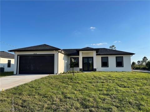 2817 25th St W, Lehigh Acres, FL 33971