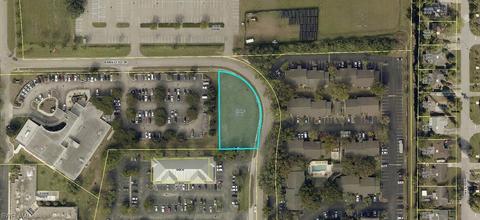 Barkley Cir, Fort Myers, FL 33907