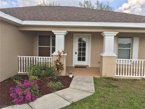 855 Chicago St E, Lehigh Acres, FL 33974