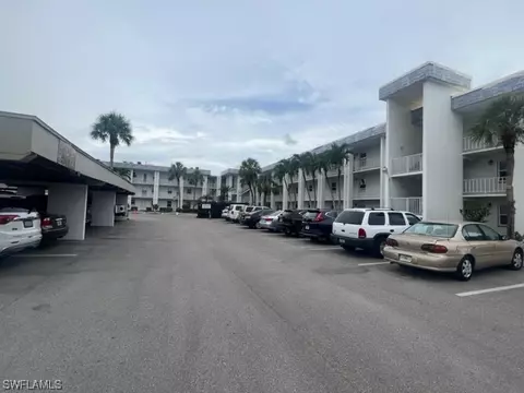 1724 Pine Valley Dr #120, Fort Myers, FL 33907