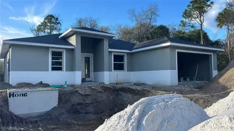 203 Clover Ave, Labelle, FL 33935
