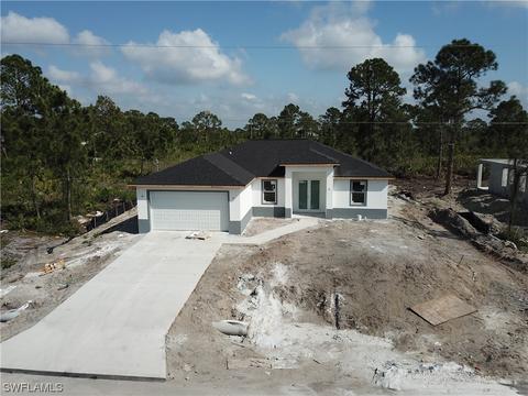3216 71st St W, Lehigh Acres, FL 33971