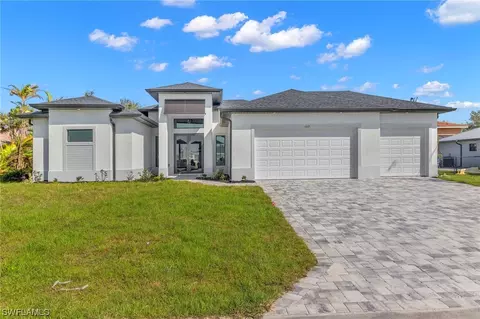 107 SW 35th Ter, Cape Coral, FL 33914