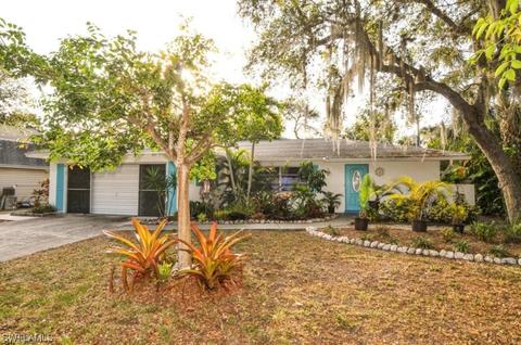 160 Sabal Dr, Fort Myers Beach, FL 33931