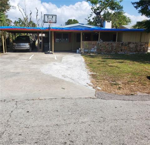 2441 Welch St, Fort Myers, FL 33901