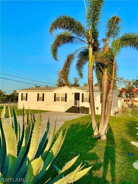 16021 Siesta Dr, Fort Myers, FL 33908