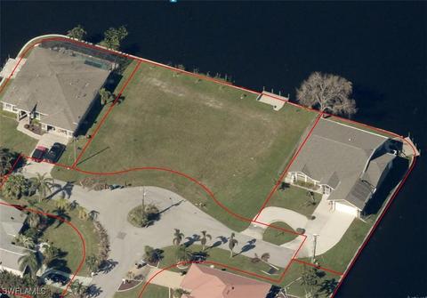 328 NE 20th Ct, Cape Coral, FL 33909