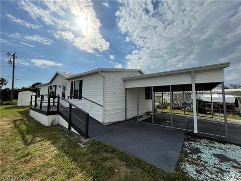 228 Flame Ln, North Fort Myers, FL 33917