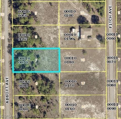 810 Abbott Ave, Lehigh Acres, FL 33972