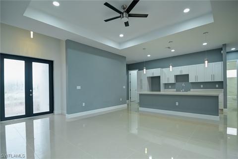 346 Diplomat Pkwy E, Cape Coral, FL 33909