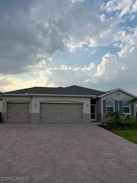 3338 Acapulco Cir, Cape Coral, FL 33909