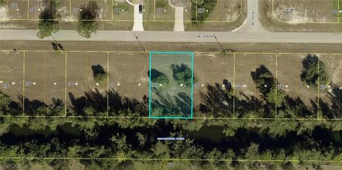 2124 NE 39th Ter, Cape Coral, FL 33909
