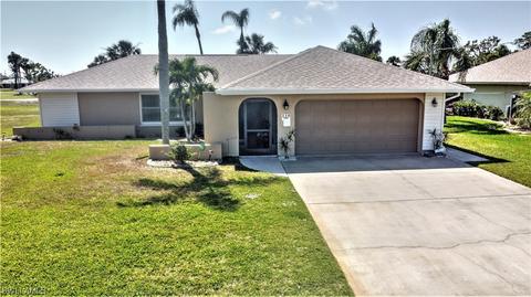 216 SE 9th Ter, Cape Coral, FL 33990