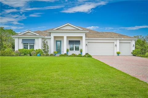 2091 Hickeys Creekside Dr, Alva, FL 33920