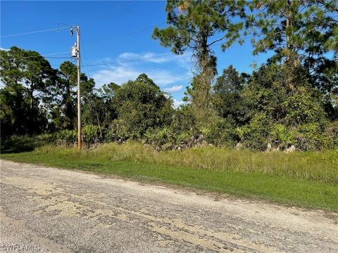 1033 Norfolk Ave S, Lehigh Acres, FL 33974