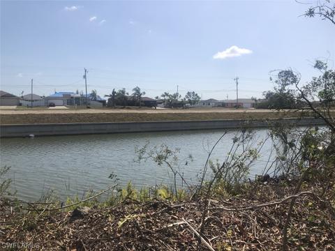 310 NE 15th Ter, Cape Coral, FL 33909