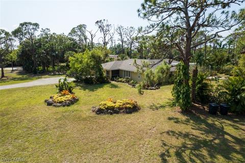 12595 Summerwood Dr, Fort Myers, FL 33908