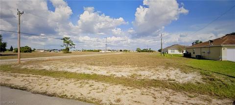 2717 NW 1st Pl, Cape Coral, FL 33993