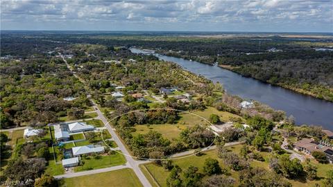 580 Ft Thompson Ave, Labelle, FL 33935