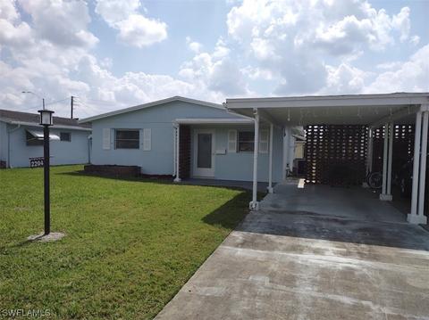 2204 Croton Ct, Lehigh Acres, FL 33936