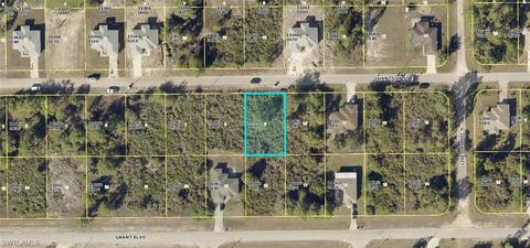 836 Chantilly St E, Lehigh Acres, FL 33974
