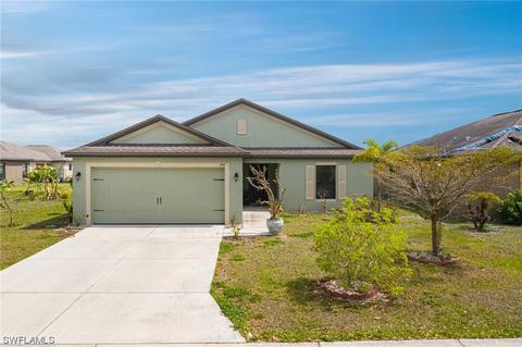 394 Shadow Lakes Dr, Lehigh Acres, FL 33974