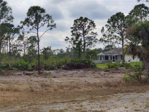 4305 Sara Cir, Lehigh Acres, FL 33976