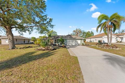 136 NE 7th Ave, Cape Coral, FL 33909