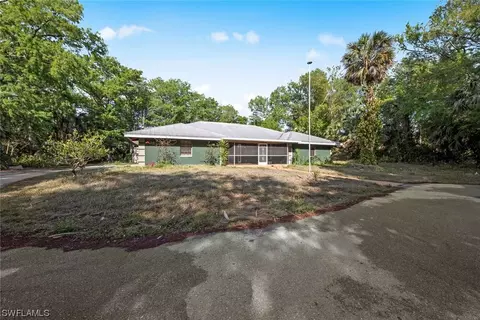 331 8th St SE, Naples, FL 34117