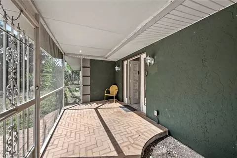 331 8th St SE, Naples, FL 34117 photo 4