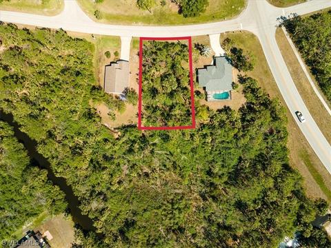 6081 Pennell St, Englewood, FL 34224