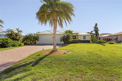 11940 Tawas Ct, Bokeelia, FL 33922