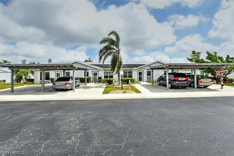 6815 Sandtrap Dr, Fort Myers, FL 33919