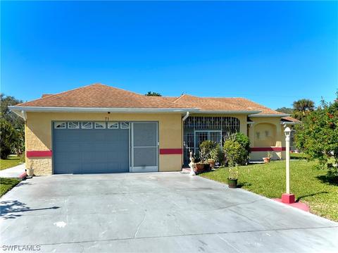 71 Riviera St, Lehigh Acres, FL 33936