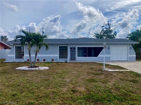 2703 SE 16th Pl, Cape Coral, FL 33904