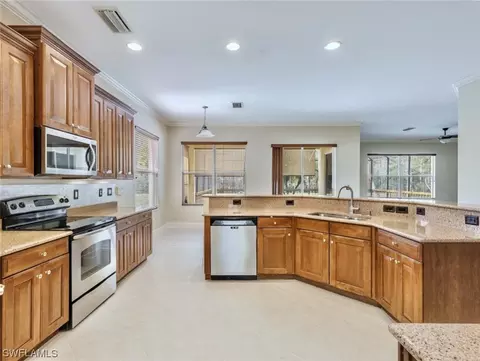 13724 Collina Ct, Estero, FL 33928 photo 10