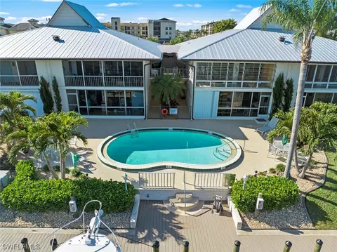 1745 SE 46th Ln #201, Cape Coral, FL 33904