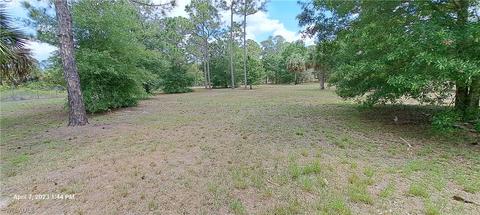 555 N Kennel St, Montura Ranches, FL 33440